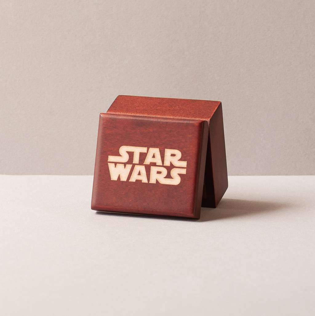 Caja musical grabada con el título de Star Wars