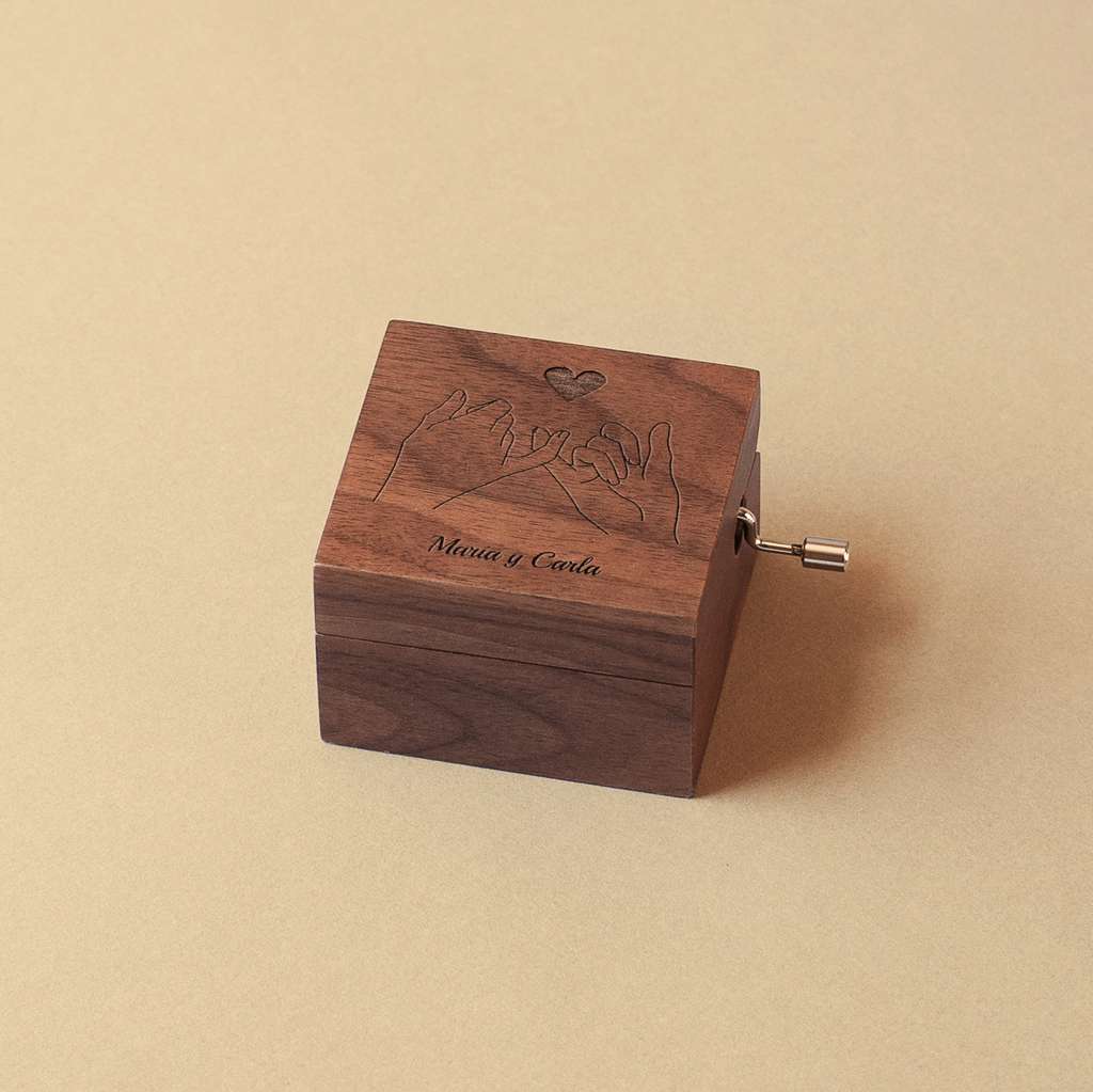 Caja de música pequeña de madera de nogal pinky promise