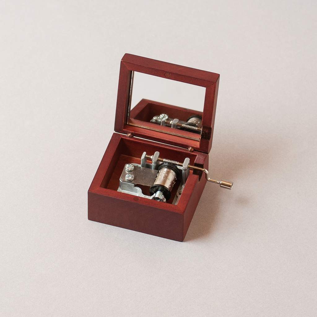 Caja de música pequeña de madera lacada Bielsa